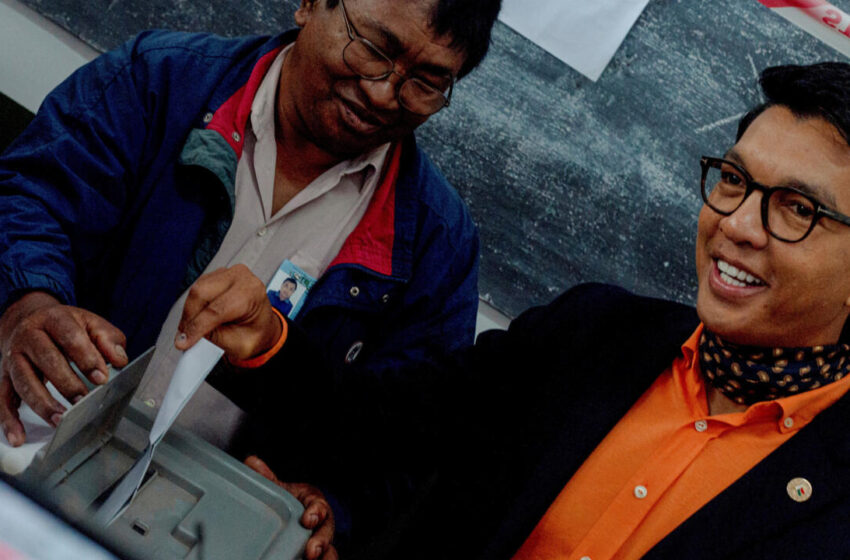  Andry Rajoelina réélu président de Madagascar (organisme électoral)