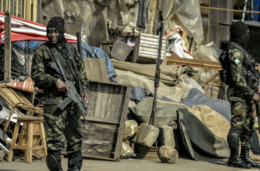  Des hommes armés tuent au moins 20 personnes dans l’une des régions anglophones du Cameroun