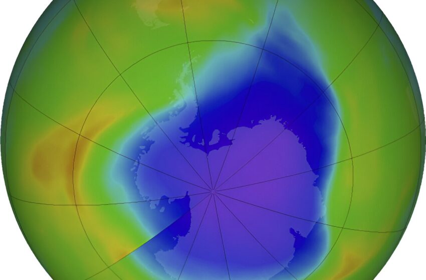  Le trou dans la couche d’ozone est de taille moyenne, malgré l’éruption d’un volcan sous-marin qui devrait l’aggraver.