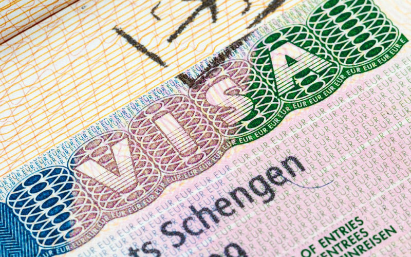  Des visas Schengen vendus 15 000 euros ?