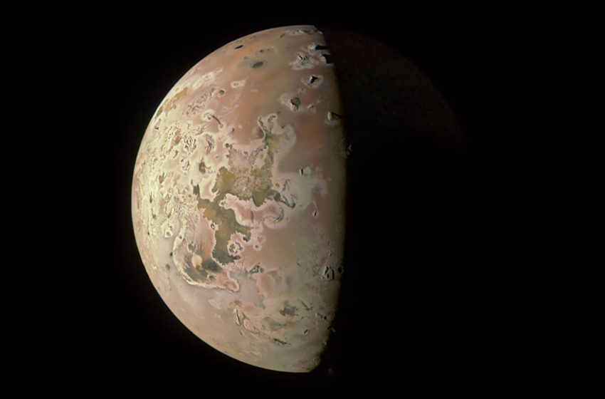  Juno de la NASA observera de près la lune volcanique de Jupiter, Io, le 30 décembre
