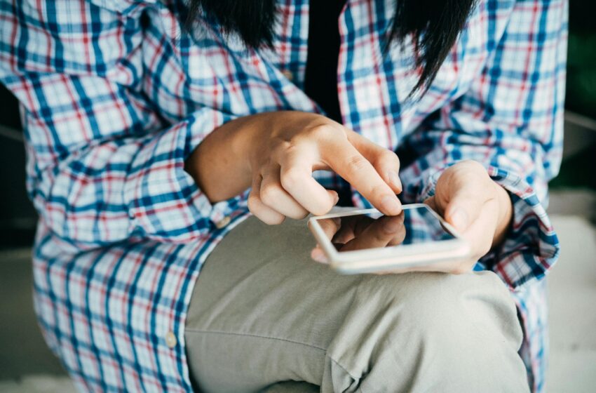  Plus de quatre heures d’utilisation quotidienne d’un smartphone associées à des risques pour la santé des adolescents