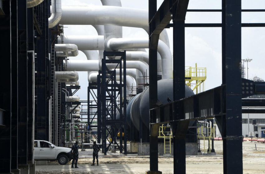  La plus grande raffinerie de carburant d'Afrique démarre sa production en vue de devenir autosuffisante