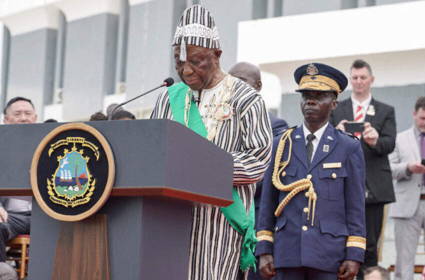  Le nouveau président du Libéria, Boakai, s'engage à lutter contre la corruption alors qu'il prend la barre