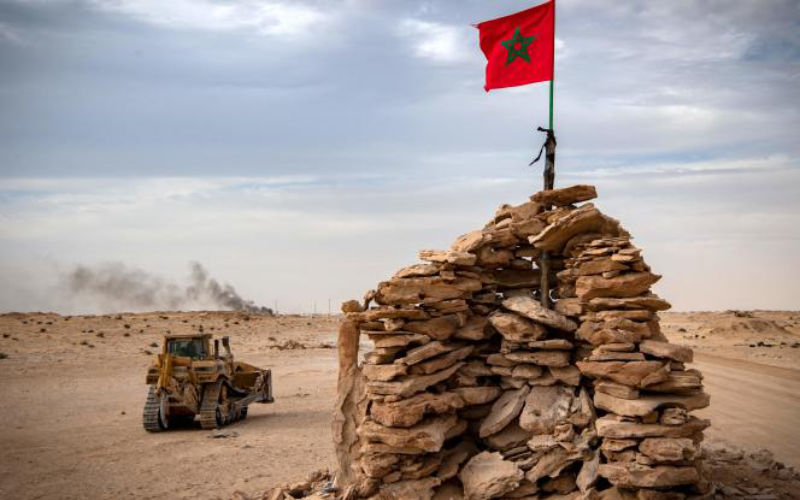  l'armée marocaine renforce sa présence dans la zone tampon