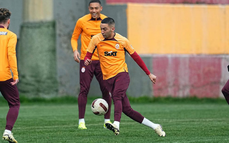  L'entraîneur de Galatasaray menace Hakim Ziyech