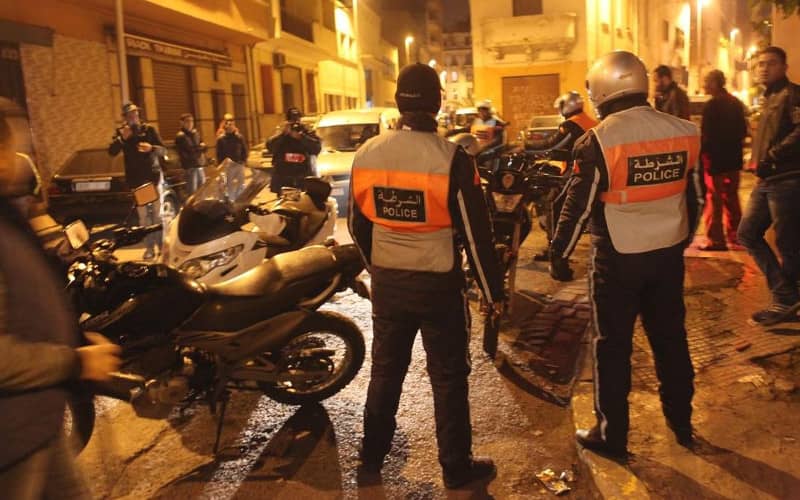  Tanger : des policiers attaqués au sabre Un policier de la brigade antidrogue de Tanger a été poignardé…