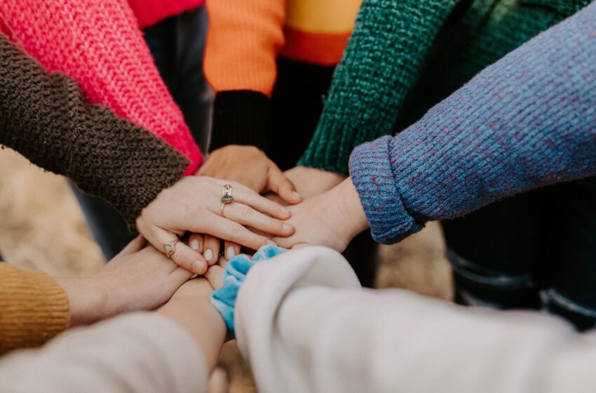  Les amis des jeunes à risque peuvent avoir besoin d’un soutien supplémentaire pour leur bien-être mental