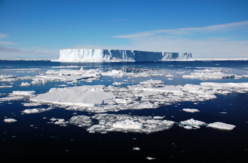  Une étude montre un lien entre l’évolution asymétrique de la calotte glaciaire polaire et le climat mondial