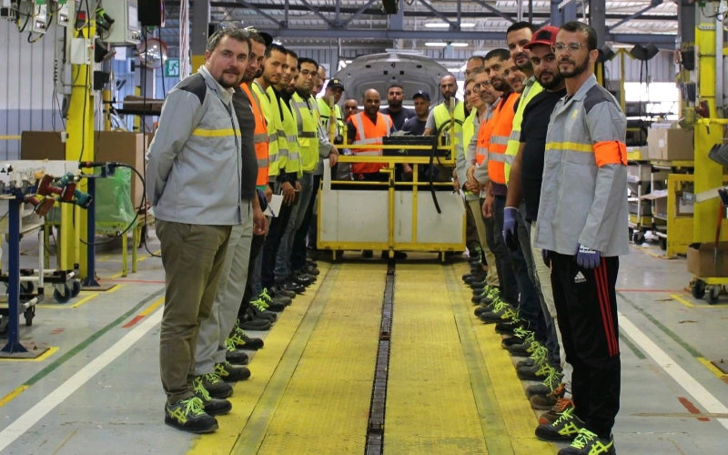  l’usine modèle, Oran, l’usine… modèle ?