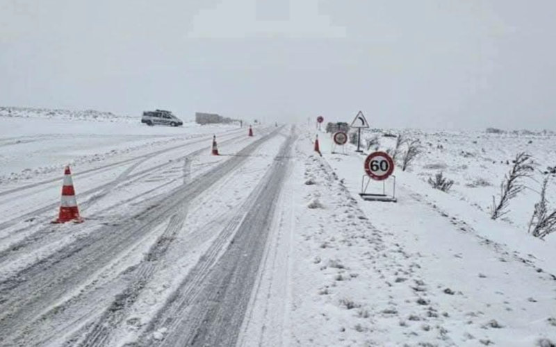  De fortes chutes de neige paralyse le Maroc