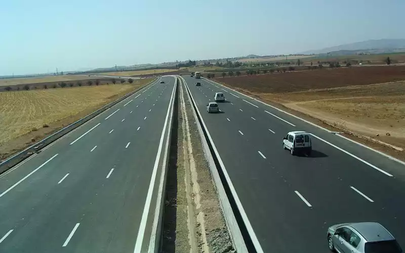  Le projet d’autoroute Al Hoceima – Nador attendra Le projet de transformation de la route côtière reliant Nador à Al Hoceïma en…