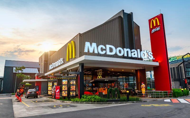  McDonald’s présente des menus en France qui cartonnent au Maroc