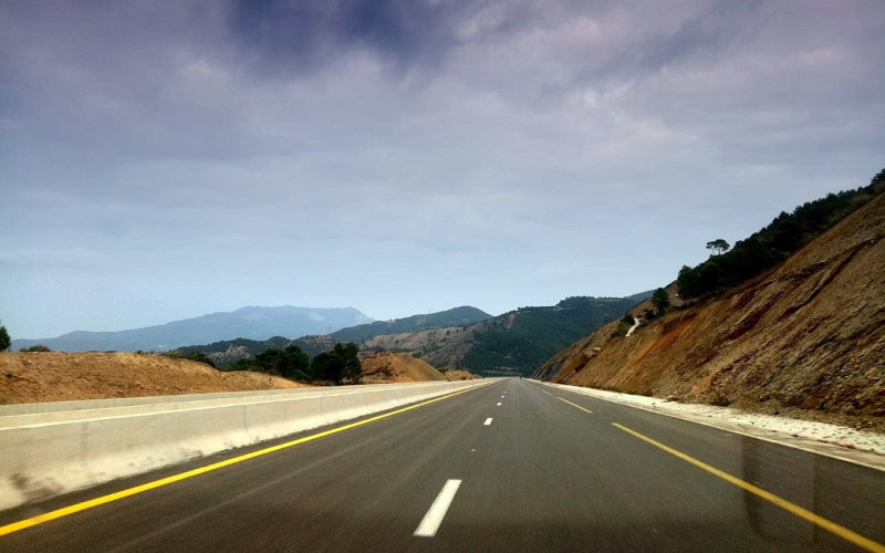  Voie rapide Fès-Taounate : où en est le chantier ? La construction d’une nouvelle autoroute entre Fès et Taounate avance…