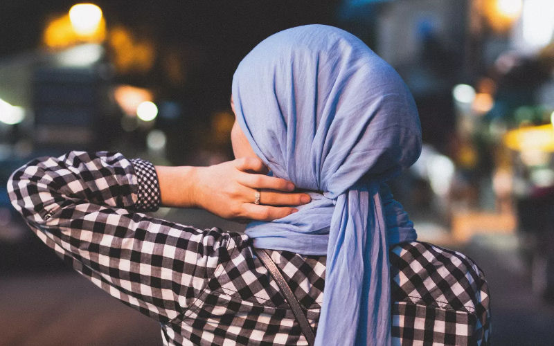 Au Maroc, le hijab acclamé, l’excès rejeté