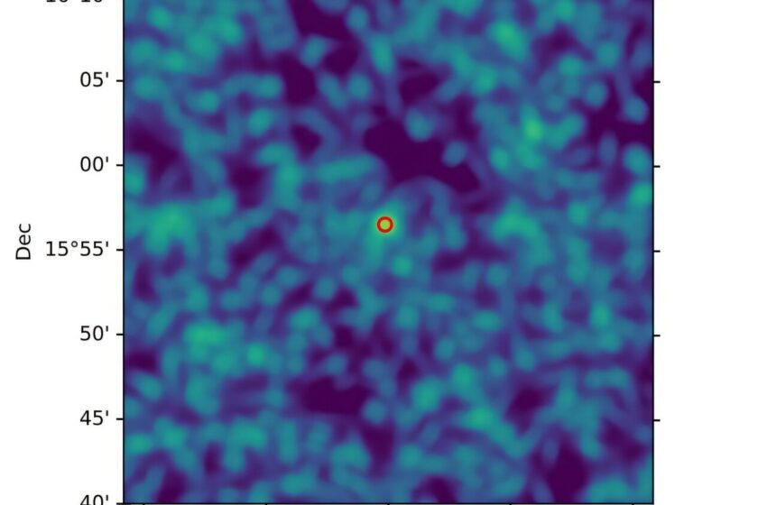  Les astronomes enquêtent sur un quasar radio-radio extrême