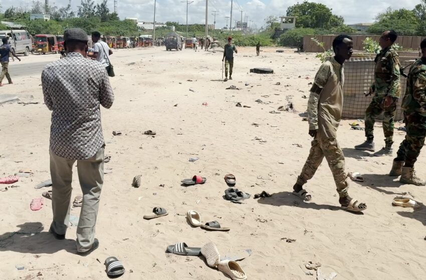  Au moins 10 ont déclaré tués dans une explosion de bombe suicide dans le Mogadiscio en Somalie | Nouvelles