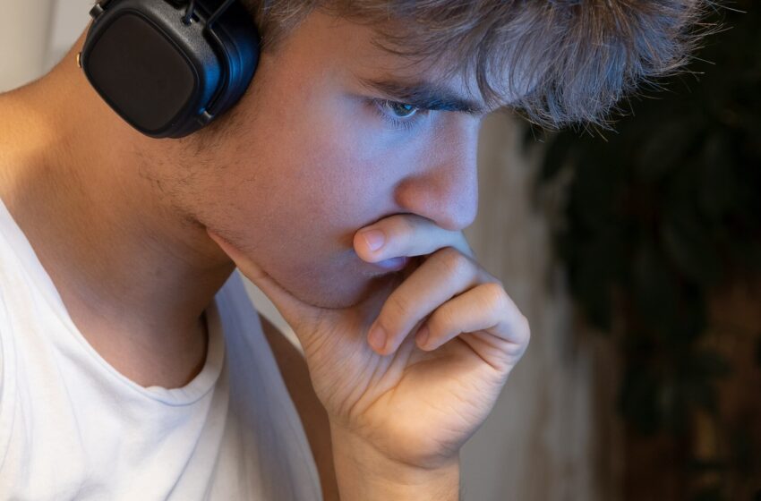  Les adolescents atteints de problèmes de santé mentale utilisent les médias sociaux différemment de leurs pairs, suggère l’étude