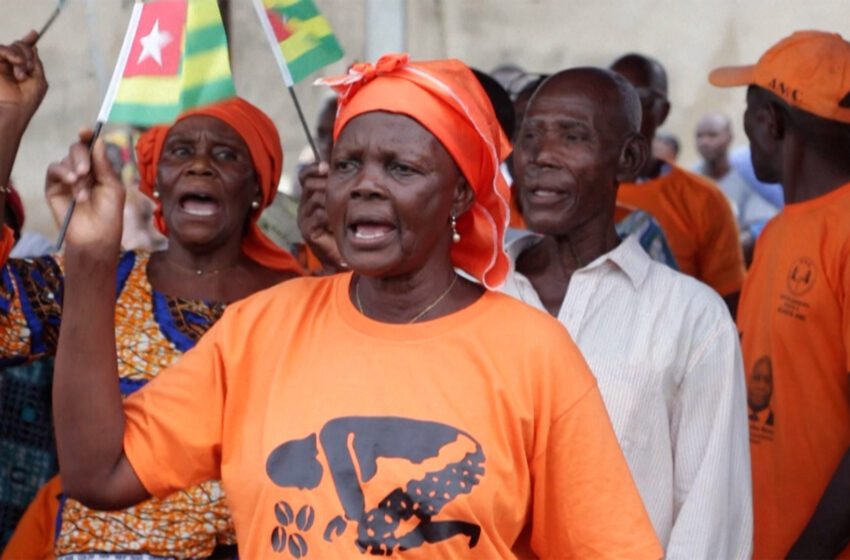  Les manifestants dénoncent le nouveau rôle du chef du Togo comme une tentative de règle indéfinie | Manifestations