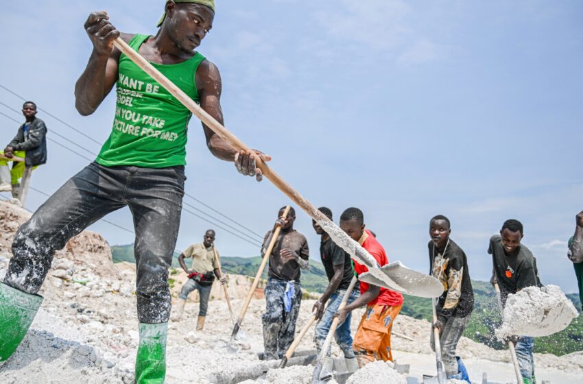  Les mineurs du Coltan du Dr Congo luttent alors qu’ils creusent pour nourrir la technologie du monde | Nouvelles de la pauvreté et du développement