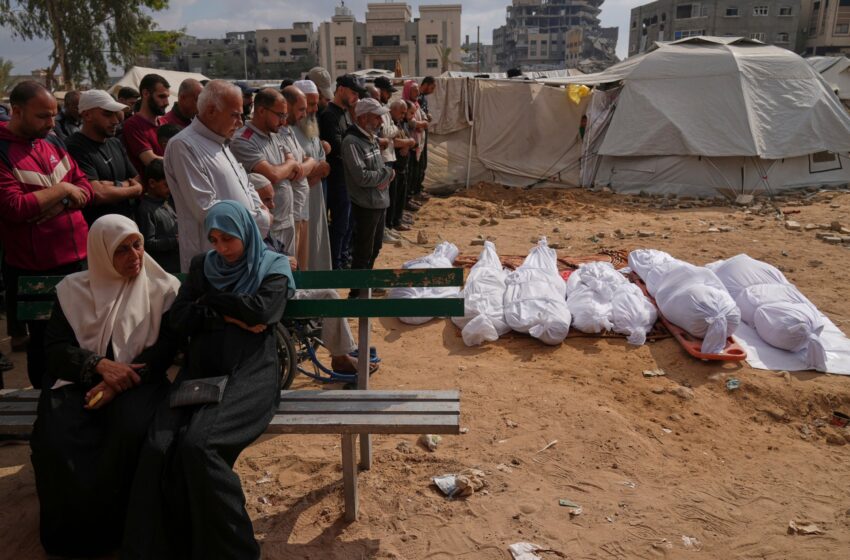  Semaine en photos: des frappes de drones en Ukraine aux élections australiennes