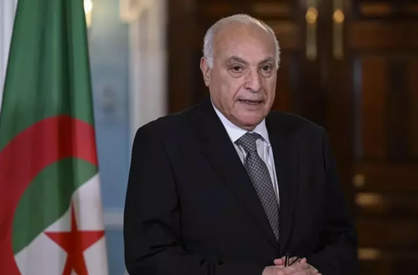  Règlement du conflit au Sahara : l’Algérie pose ses conditions