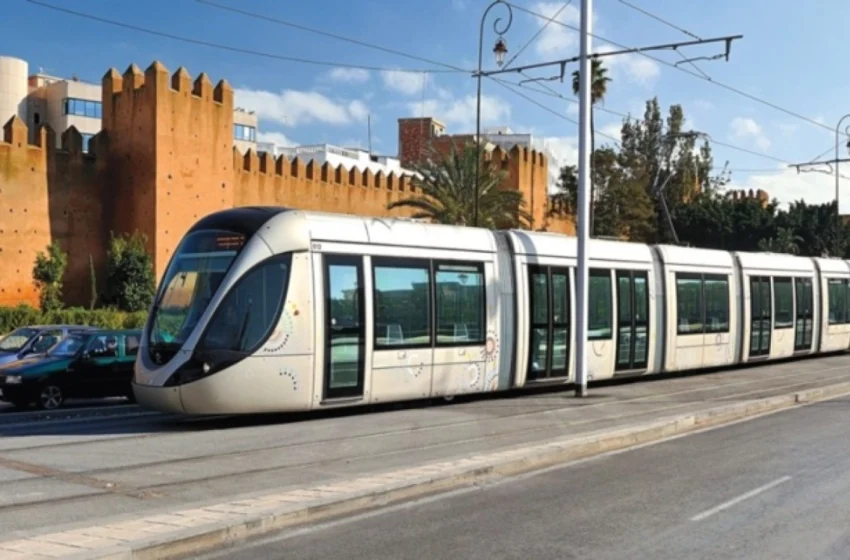  refusée à l’hôpital, une femme accouche dans un tramway