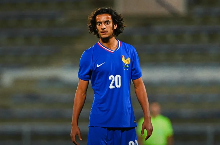  Un chèque XXL pour Ayyoub Bouaddi