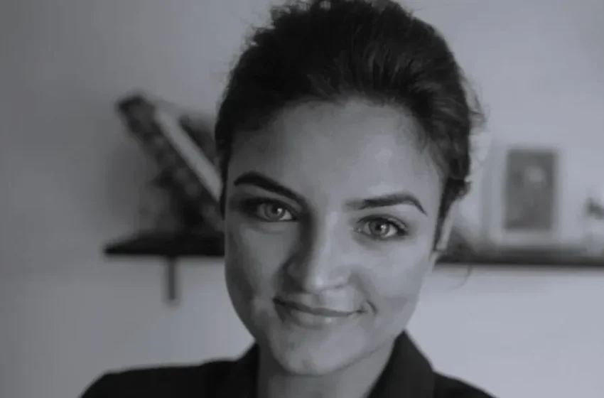  pourquoi la militante Zineb El Kharroubi est-elle poursuivie ?