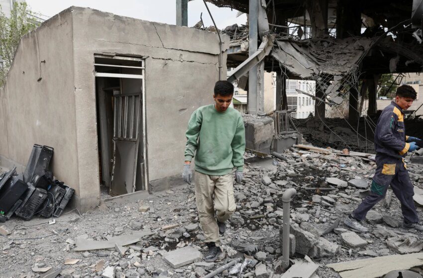  Iran accuse les États-Unis de préparer une attaque terrestre, Washington renforce le Moyen-Orient