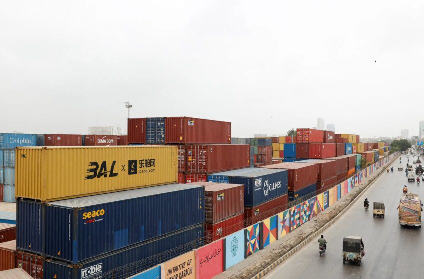  3 000 conteneurs bloqués à Karachi Pakistan envisage une route terrestre vers l’Iran