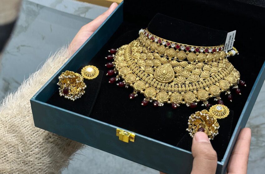  Hausse du prix de l’or transforme les mariages en Asie du Sud