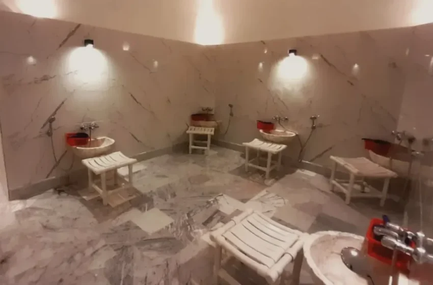  La hausse du bois de chauffage menace les bains traditionnels au Maroc