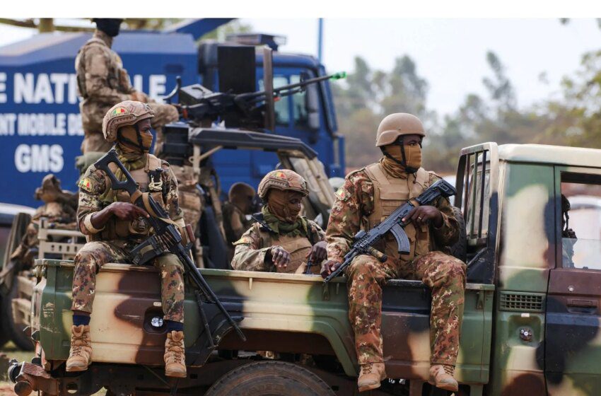  Mali: groupe lié à Al-Qaïda et anciens ennemis tuent le ministre de la Défense