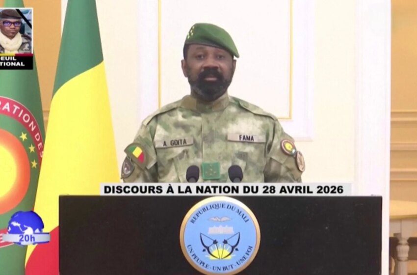  Mali : ministre de la Défense tué, tentative de coup repoussée selon l’armée