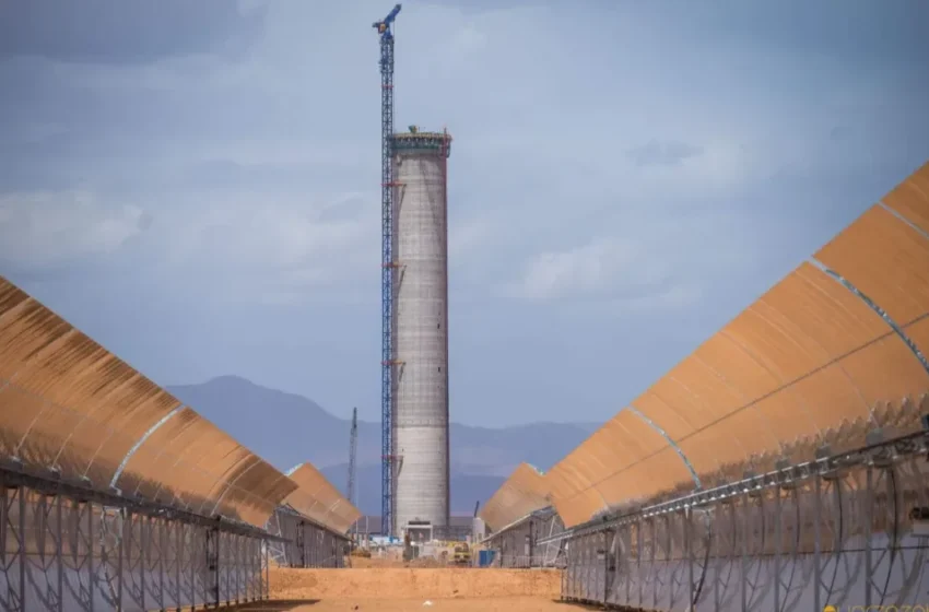  Ouarzazate : la centrale solaire Noor face à des défis énergétiques et sociaux persistants
