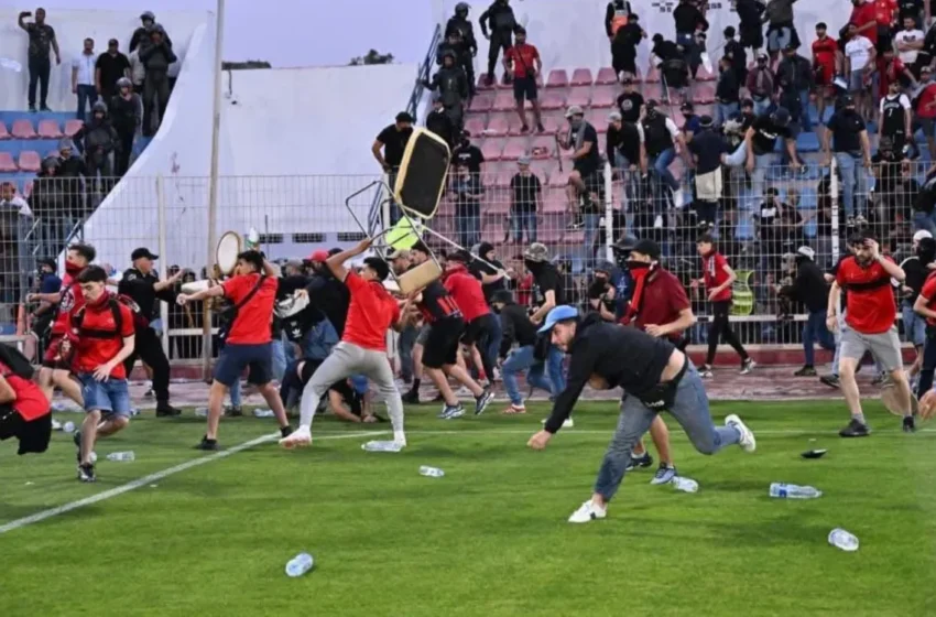  Supporters algériens envahissent le terrain à Safi, journalistes blessés, enquête de la CAF