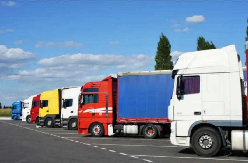  Transporteurs marocains en colère face aux nouvelles contraintes aux frontières de l’Europe