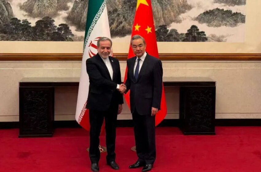  Araghchi à Pékin, l’Iran attend un soutien chinois pour rouvrir le détroit d’Ormuz