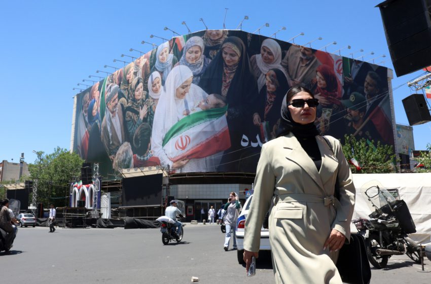 Frappes américaines contre sites de missiles et bateaux iraniens pendant pourparlers au Qatar