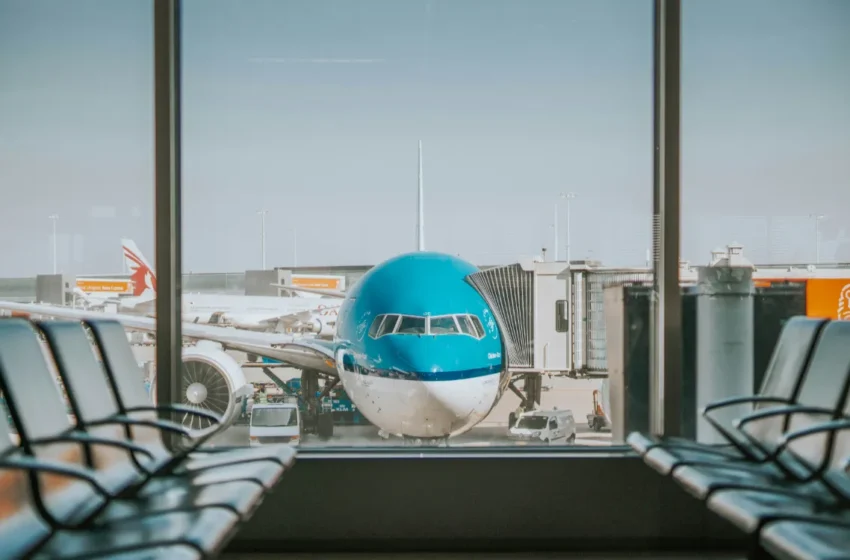  KLM envisage de réduire ses liaisons européennes face à la hausse des taxes et du carburant