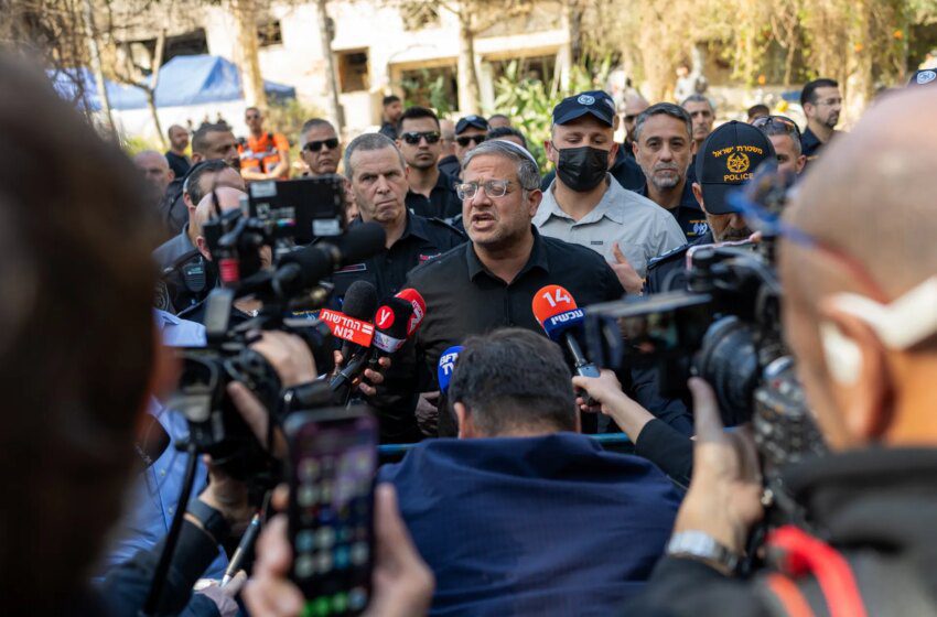  La France bannit le ministre israélien Ben-Gvir après images de militants humiliés