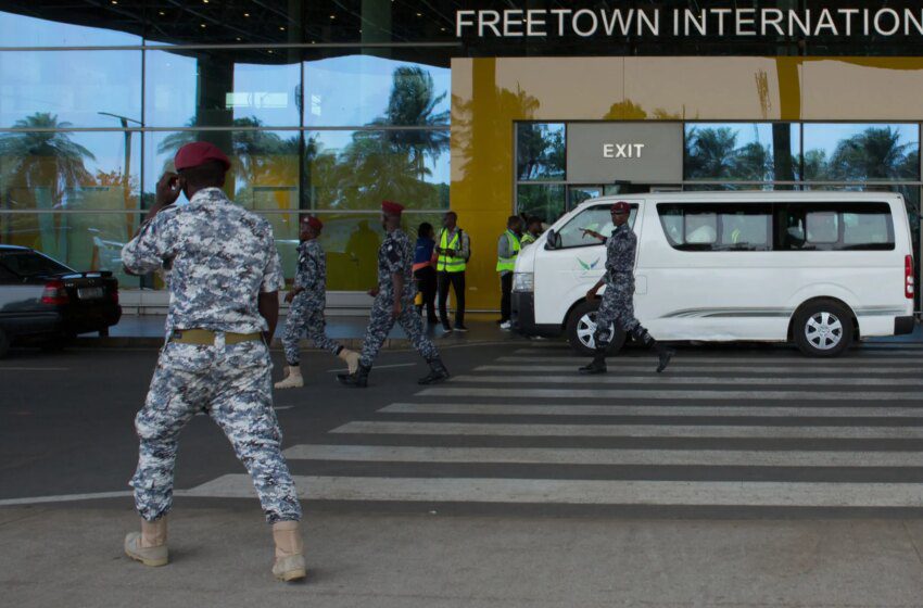  La Sierra Leone accueille neuf migrants expulsés des États-Unis sous l’ère Trump