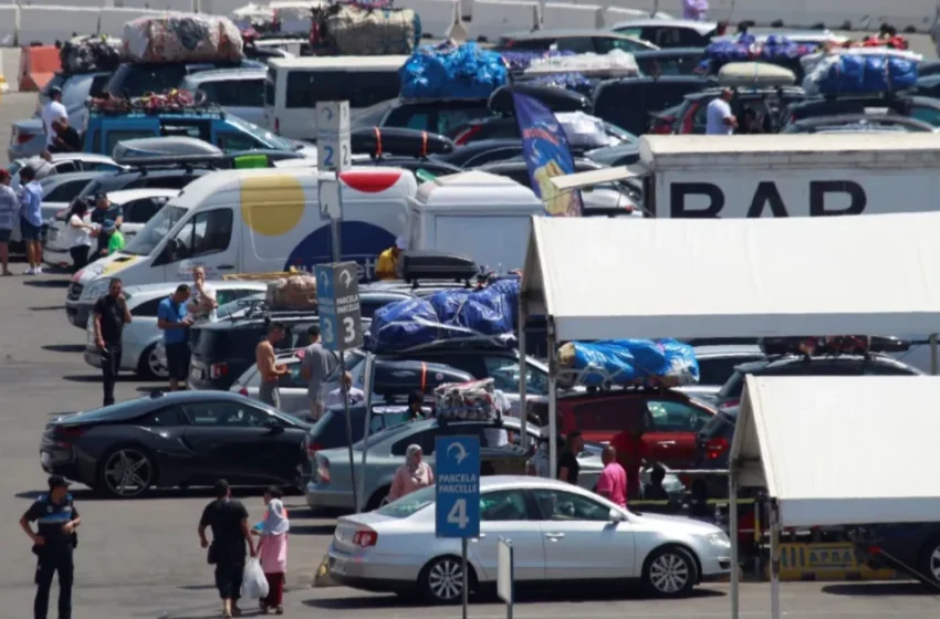  Les autorités marocaines innovent pour gérer l’afflux estival de passagers et de véhicules.