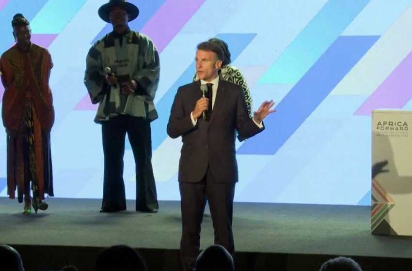  Macron interrompt un orateur à l’université de Nairobi pendant le sommet Africa Forward
