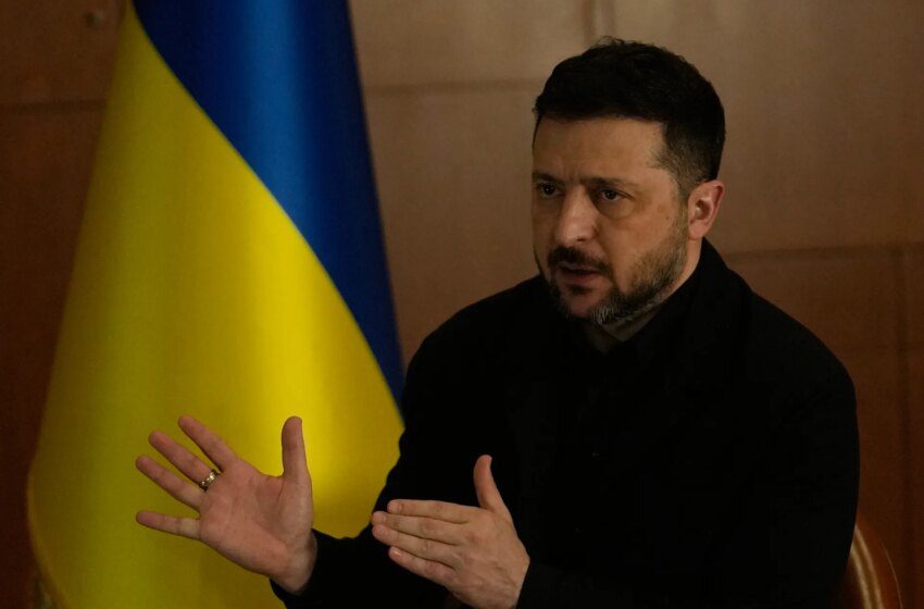  Zelensky avertit la Biélorussie après activité suspecte à la frontière ukrainienne