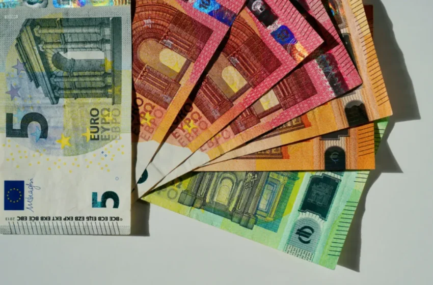  Bank Al-Maghrib rassure sur les transferts des MRE vers le Maroc malgré les défis européens