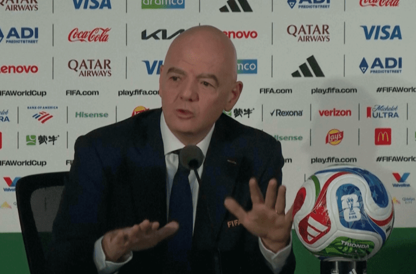  Infantino appelle au calme après l’exclusion aux États‑Unis de l’arbitre Omar Artan