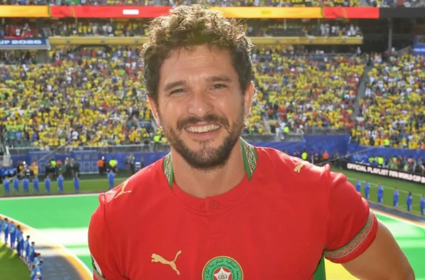  Kit Harington en maillot marocain au MetLife Stadium lors du 1-1 contre le Brésil