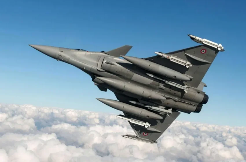  L’Algérie envisage l’acquisition de chasseurs J-10CE pour renforcer sa défense aérienne.